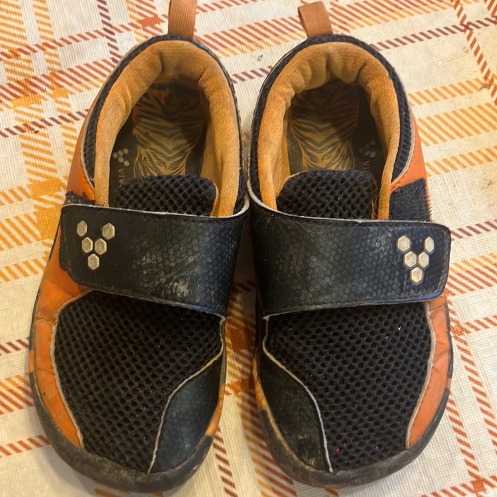 Vivobarefoot EUR 27 US 10 10.5 Tiger Sneaker Sports Shoe Velcro Toddler